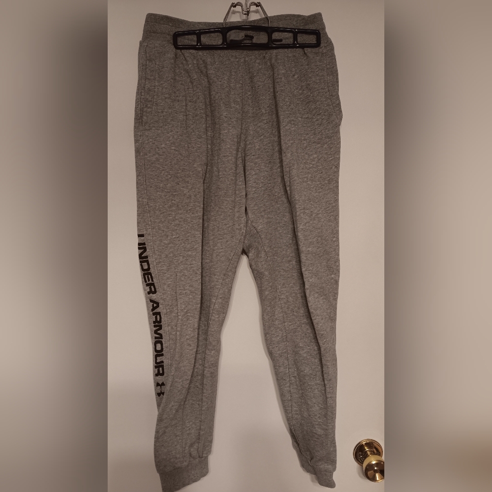 Under Armour Men's Heather Gray Joggers